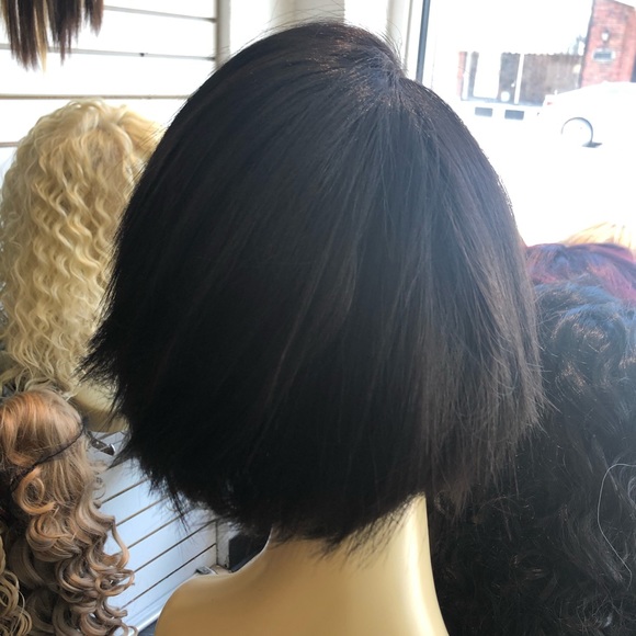 Wispy Layers Short bob Lace Wig main image 7